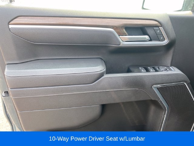 Used 2025 Chevrolet Silverado 1500 LT AWD/4WD image 17