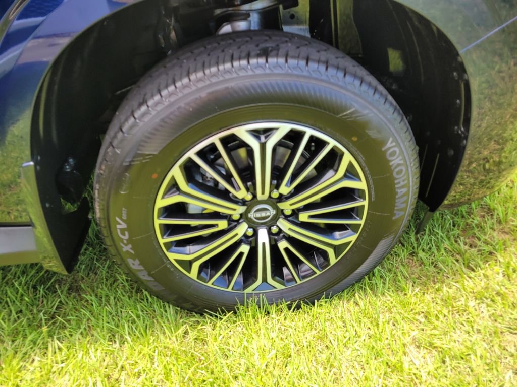 New 2025 Nissan Armada Platinum w/ Convenience Package image 11