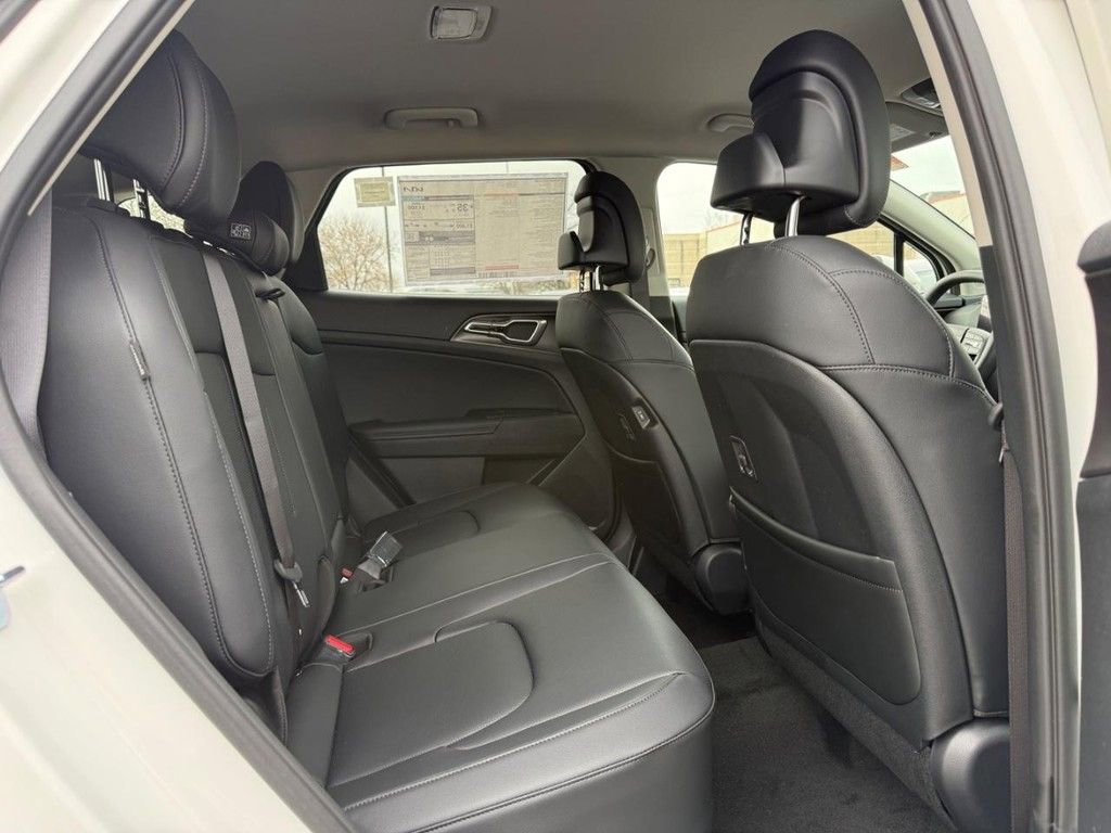 New 2026 Kia Sportage EX image 5