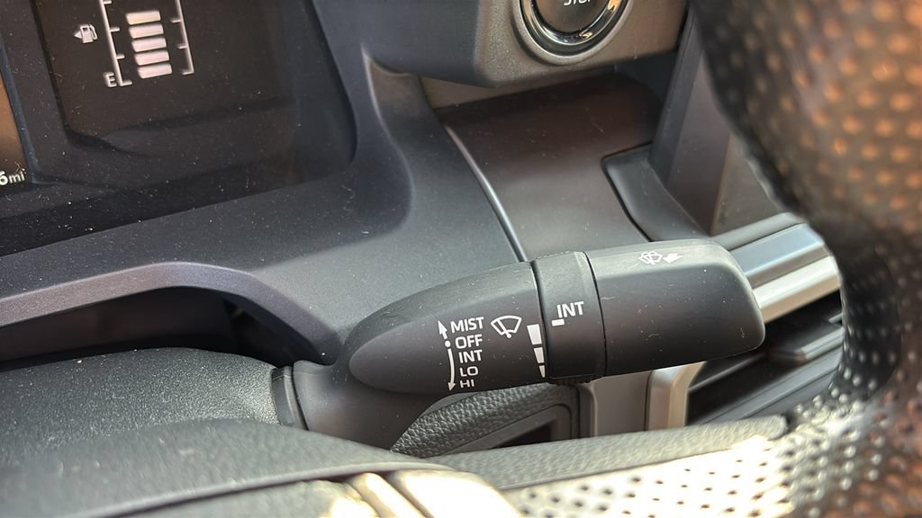 Used 2025 Toyota Tacoma SR5 AWD/4WD image 15