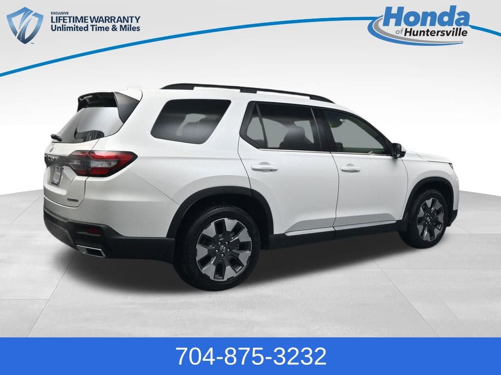 New 2026 Honda Pilot Touring image 3