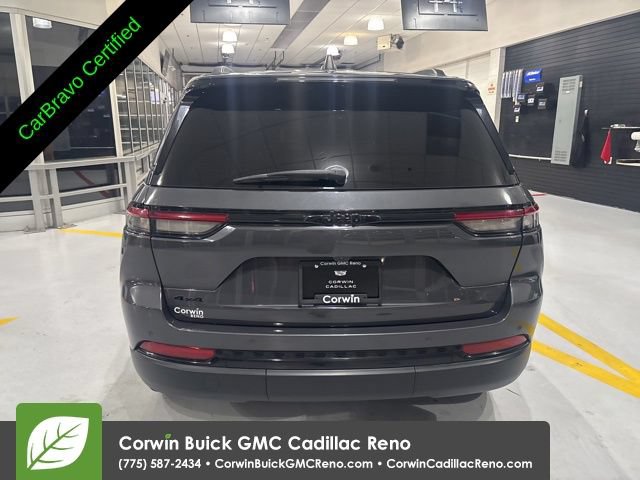 Used 2023 Jeep Grand Cherokee Altitude AWD/4WD image 8