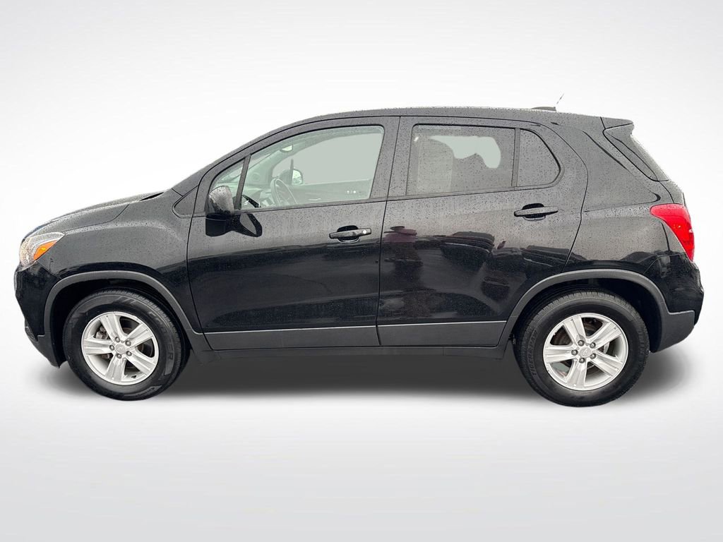 Used 2020 Chevrolet Trax LS w/ Tint and Cruise Package image 6