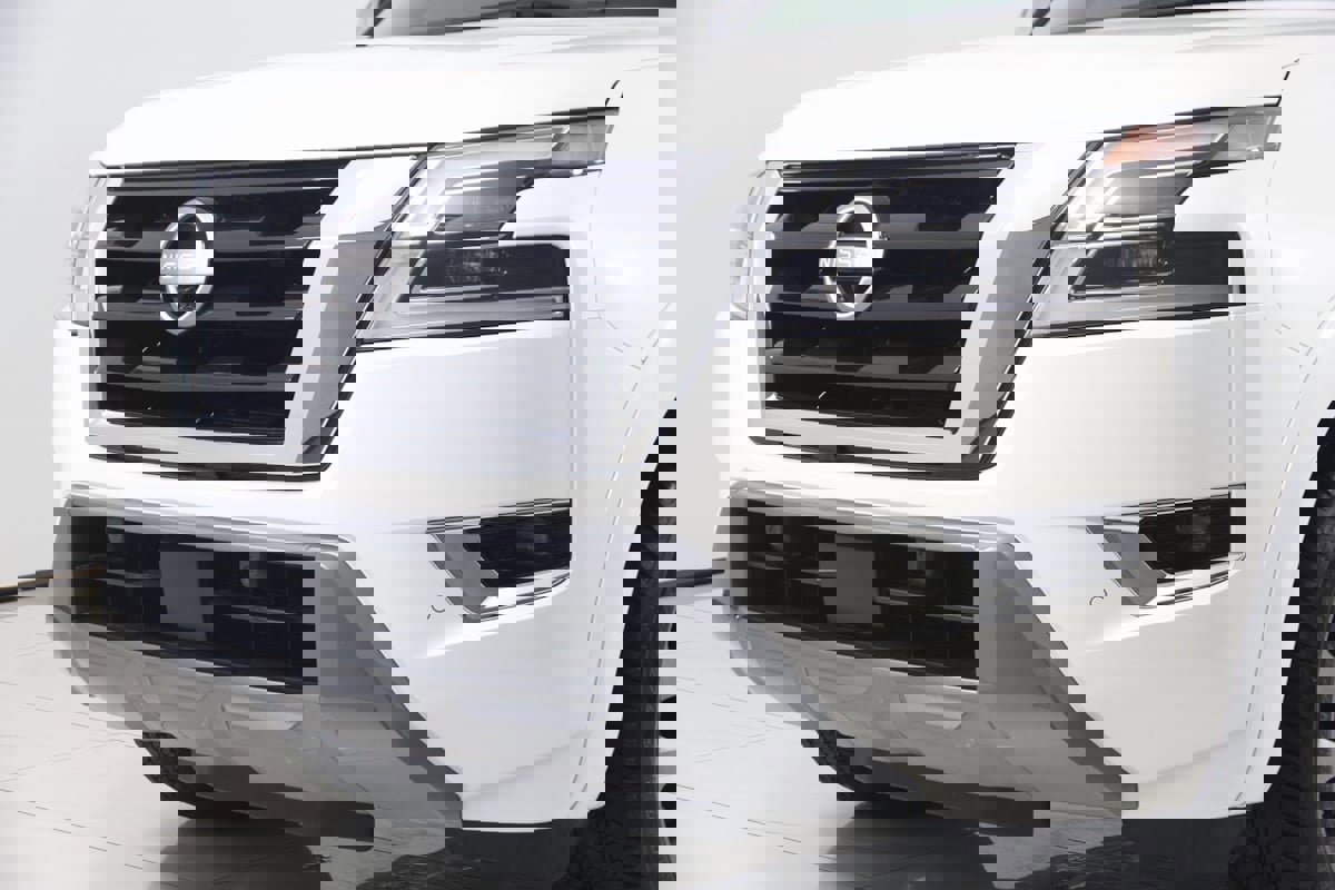 Used 2024 Nissan Armada Platinum w/ Captain's Chairs Package image 21