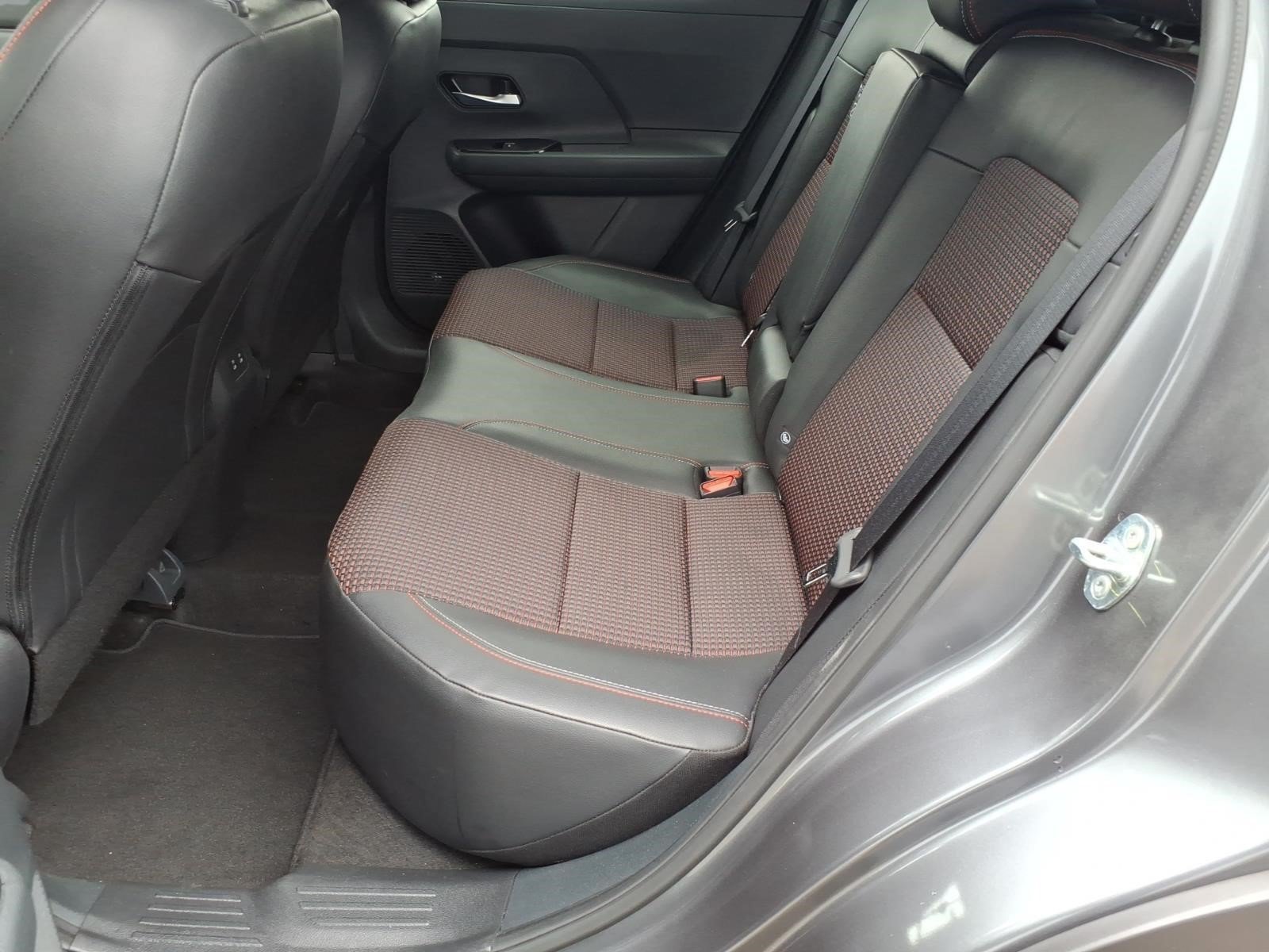 Used 2026 Nissan Kicks SR w/ Cold Weather Package AWD/4WD image 9