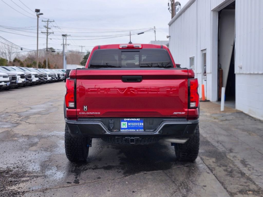 Used 2024 Chevrolet Colorado ZR2 w/ Technology Package AWD/4WD image 4