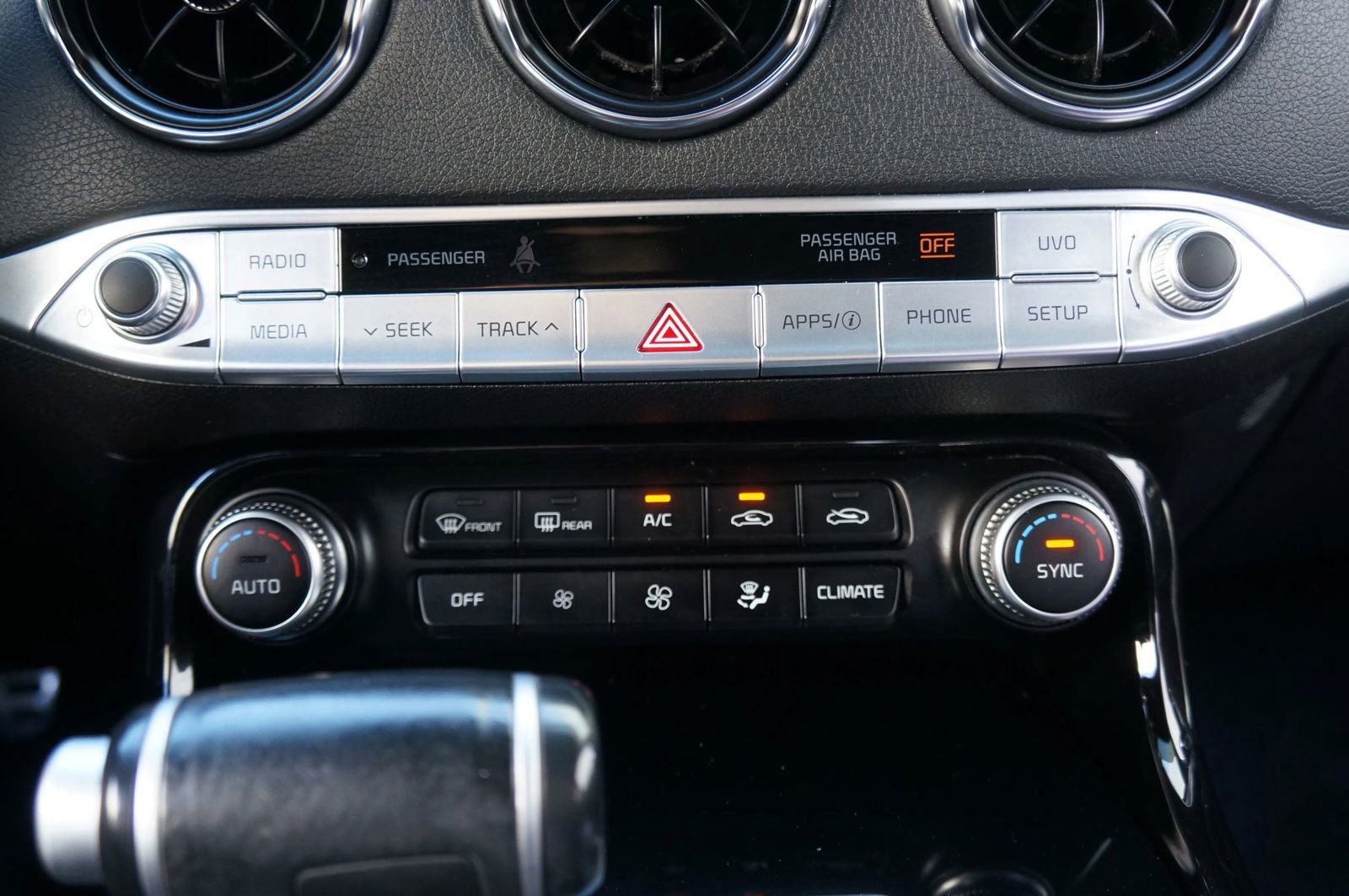 Used 2020 Kia Stinger GT-Line image 38