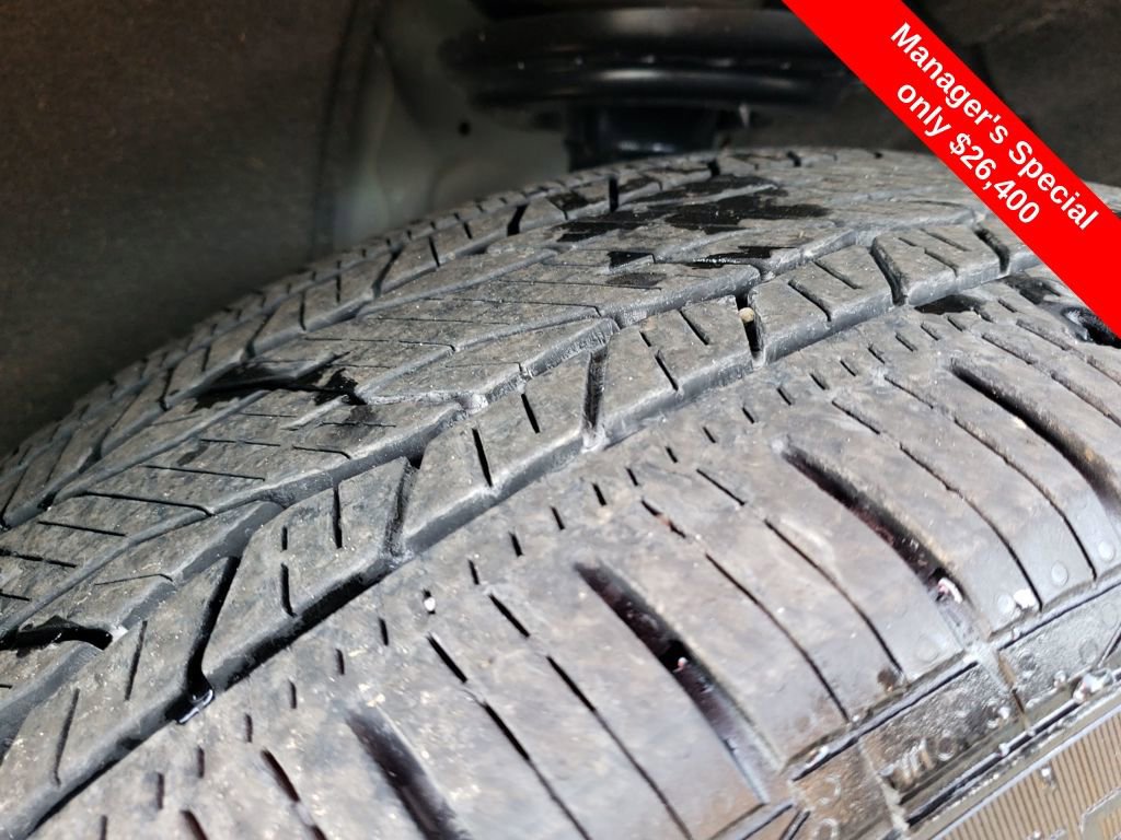 Used 2022 Chevrolet Traverse LT w/ LT Premium Package image 28