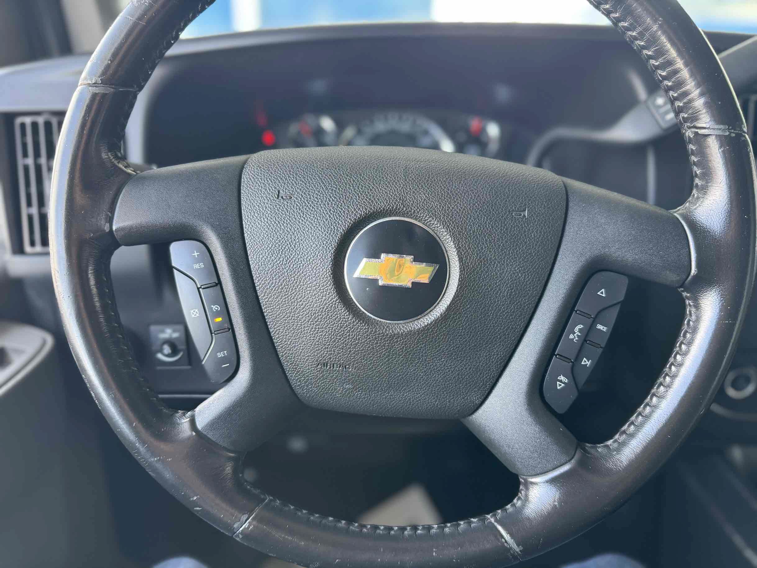 Used 2023 Chevrolet Express 3500 w/ Power Convenience Package RWD image 16