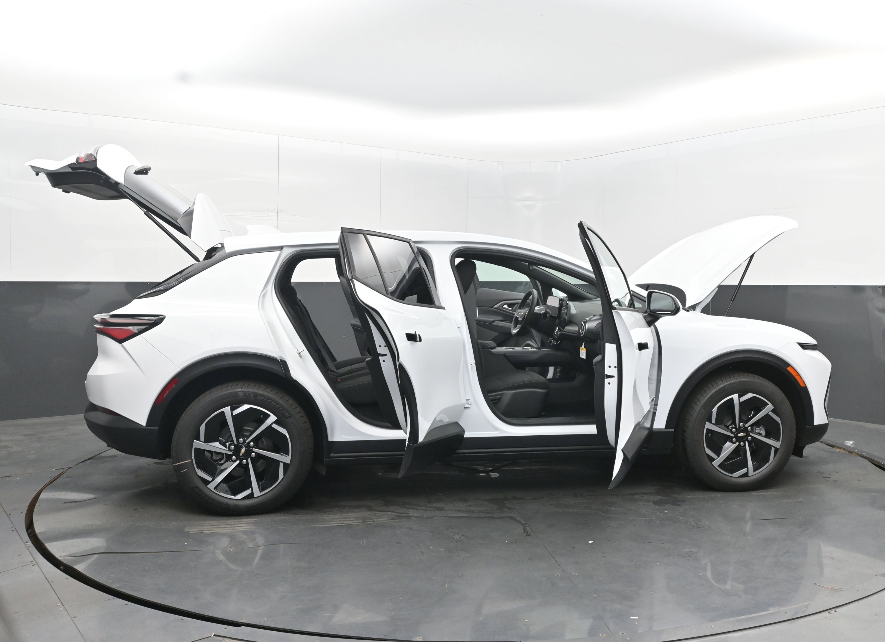 New 2026 Chevrolet Equinox EV LT image 43
