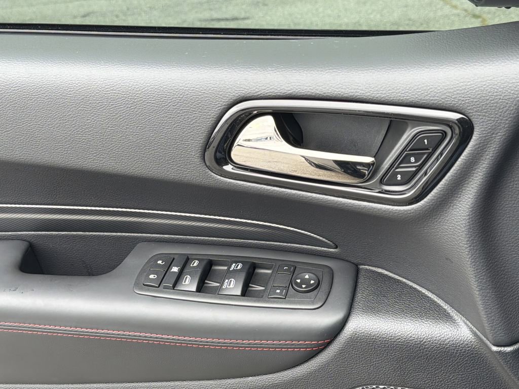 Used 2025 Dodge Durango R/T AWD/4WD image 16
