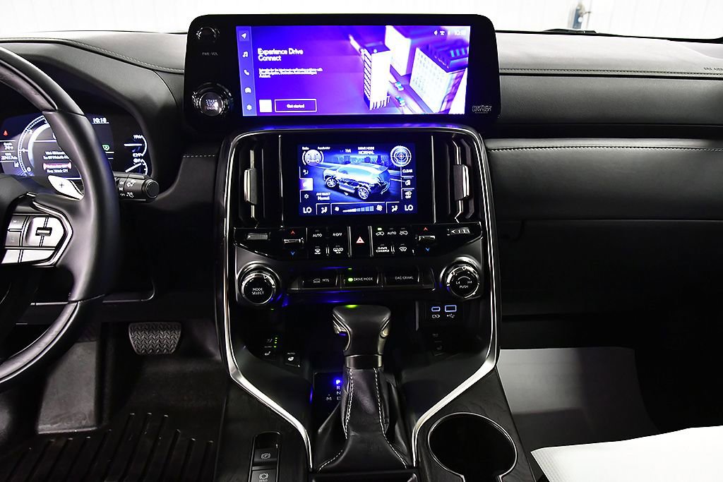 Used 2024 Lexus LX 600 4WD w/ Appearance Package image 25
