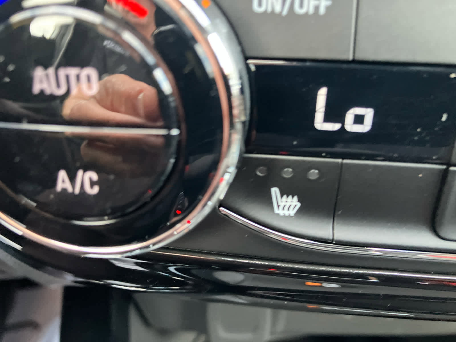 New 2026 Chevrolet Trax RS w/ Sunroof Package image 26