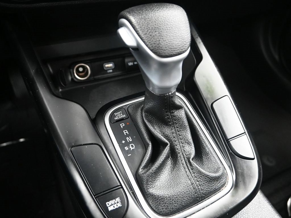 Certified 2024 Kia Soul LX w/ Option Group 015 image 20