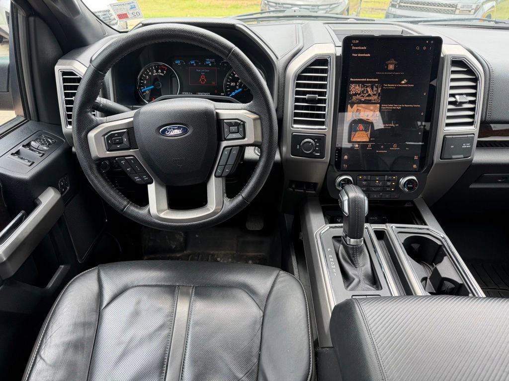 Used 2015 Ford F150 Platinum w/ Equipment Group 701A Luxury AWD/4WD image 12