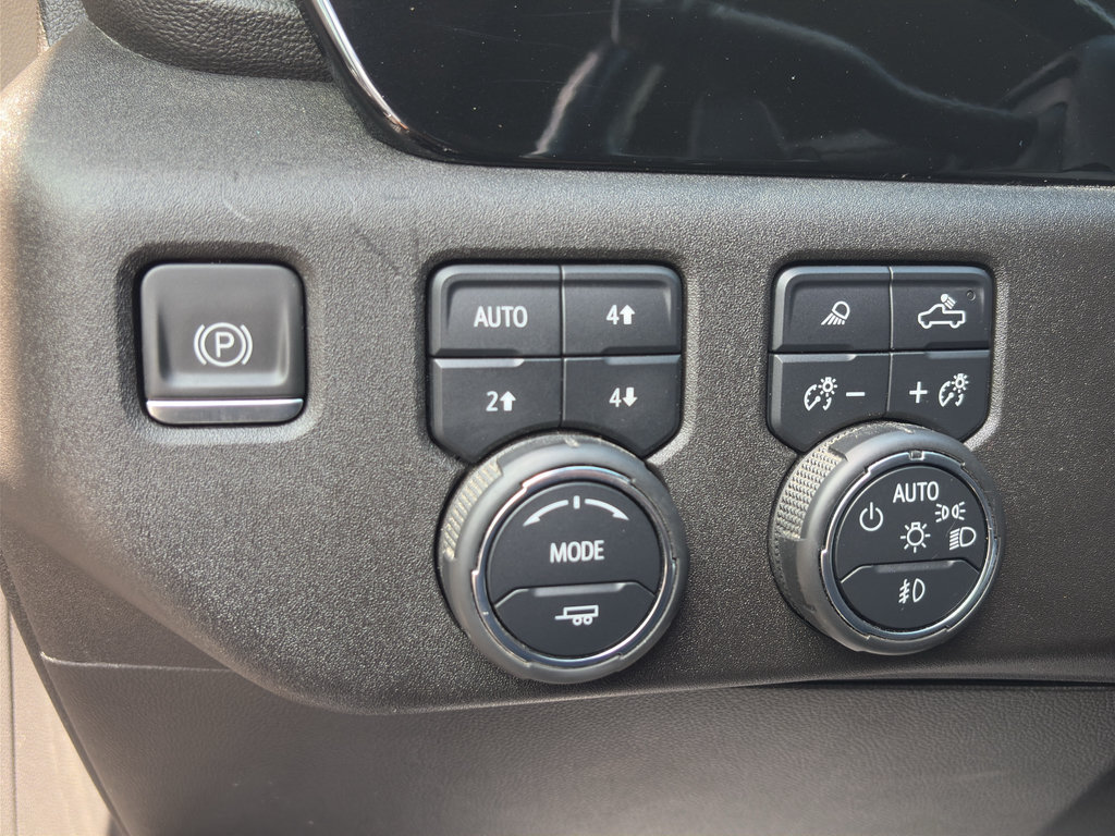 Used 2023 Chevrolet Silverado 1500 LTZ w/ LTZ Convenience Package II AWD/4WD image 26