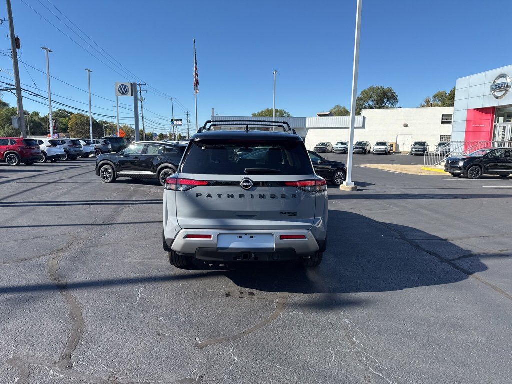 New 2025 Nissan Pathfinder Platinum w/ Black Appearance Package image 6