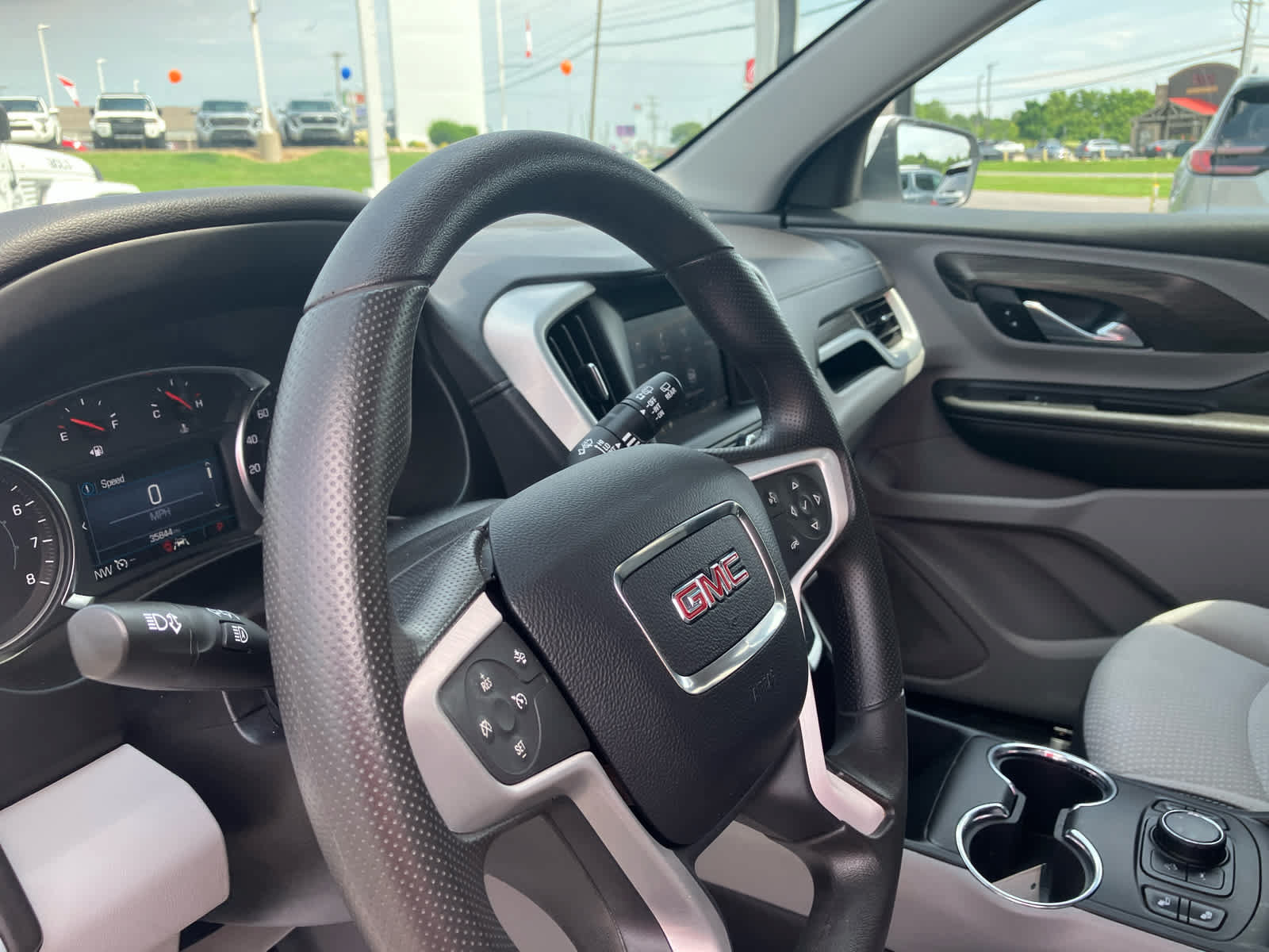 Used 2023 GMC Terrain SLE w/ Driver Convenience Package AWD/4WD image 9