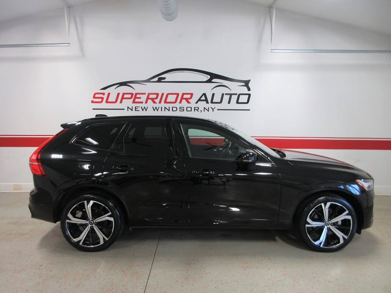 Used 2022 Volvo XC60 B5 R-Design w/ Advanced Package AWD/4WD image 6