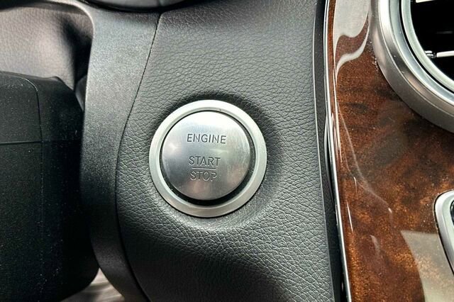 Used 2018 Mercedes-Benz C 300 4MATIC Sedan image 28