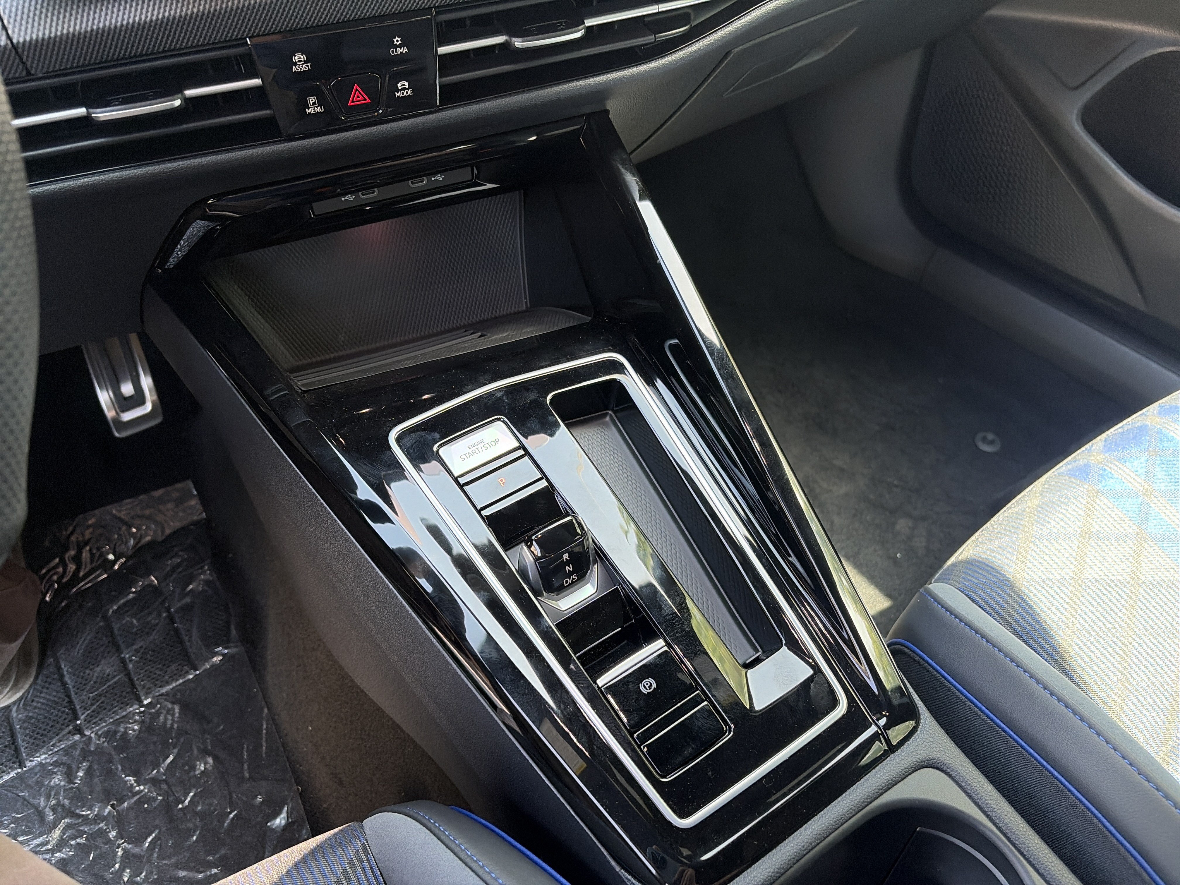 New 2026 Volkswagen Golf w/ Euro Style Package AWD/4WD image 29