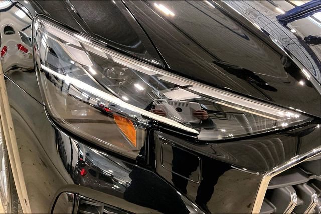 Used 2025 Audi Q8 Premium Plus w/ Premium Plus Package image 28