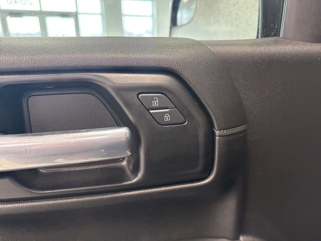 Used 2021 Chevrolet Silverado 1500 RST image 17