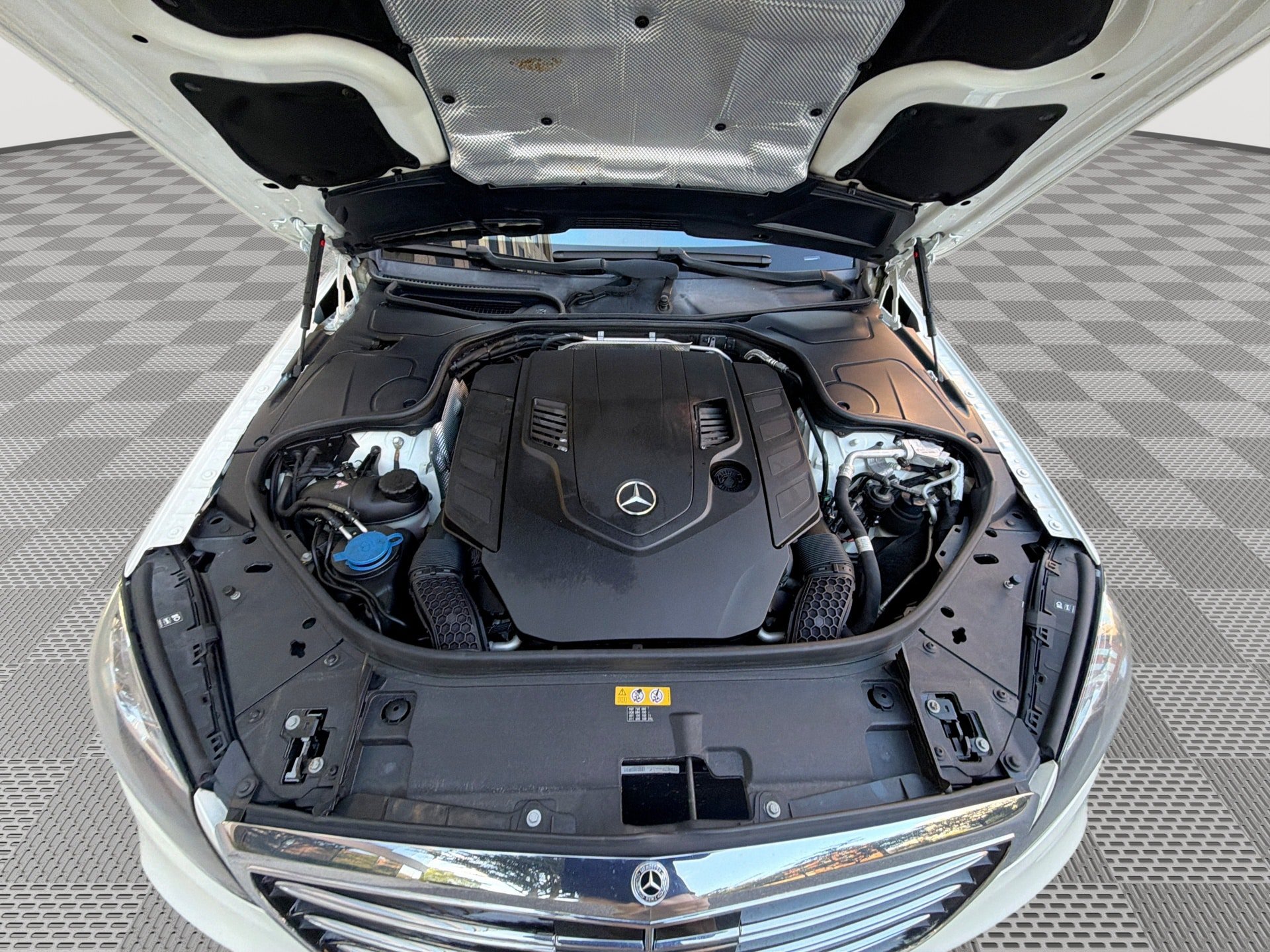 Used 2019 Mercedes-Benz S 560 Sedan w/ AMG Line Exterior image 18