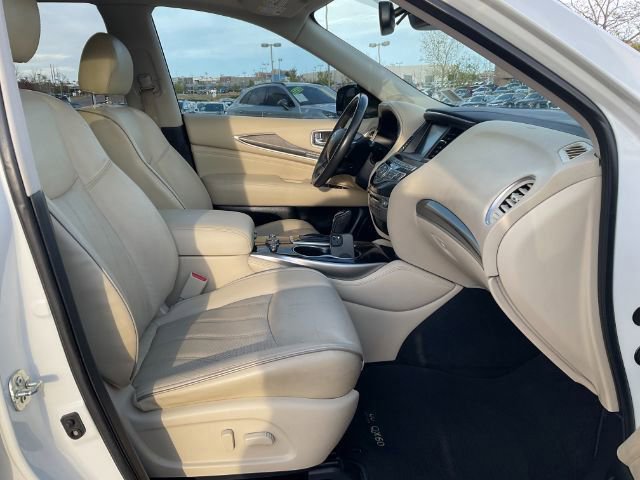 Used 2019 INFINITI QX60 Luxe w/ Essential Package image 13