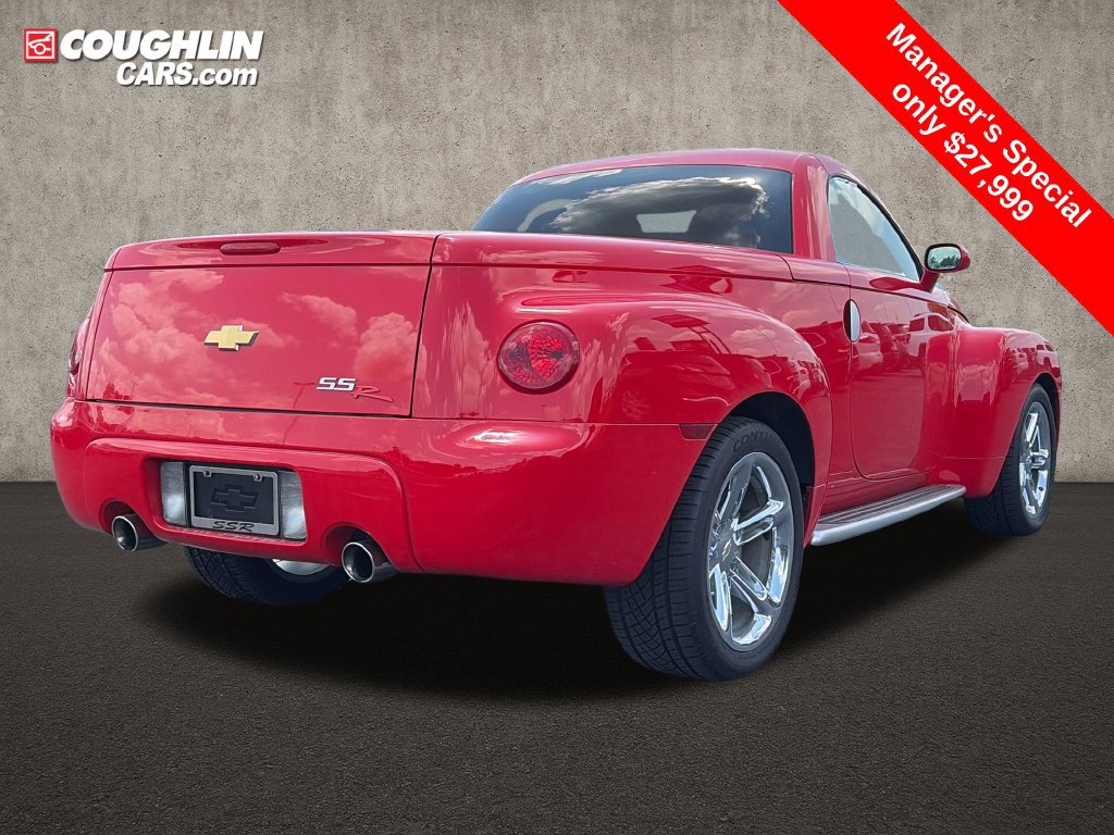 Used 2004 Chevrolet SSR w/ Preferred Equipment Group RWD image 8