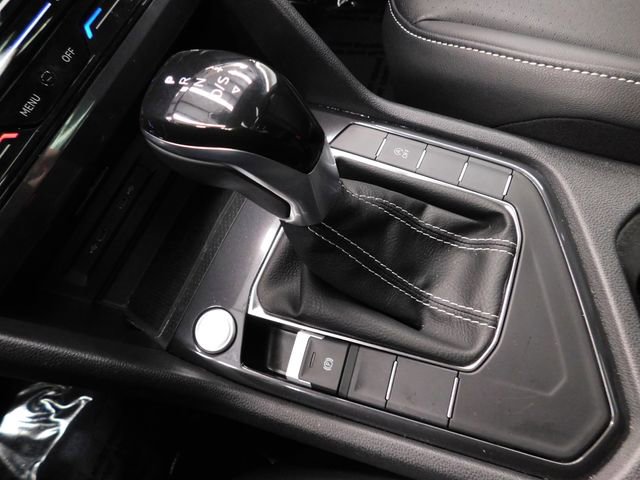 Used 2024 Volkswagen Tiguan SE image 30