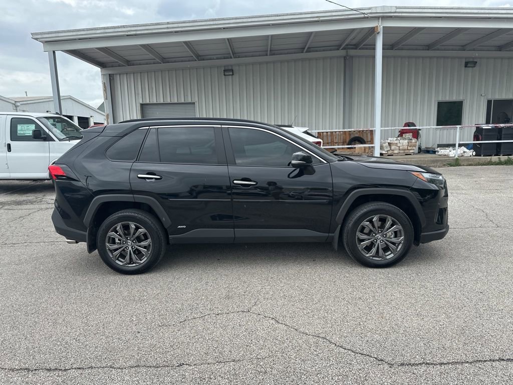 Used 2025 Toyota RAV4 Limited w/ Advanced Technology Package AWD/4WD image 4