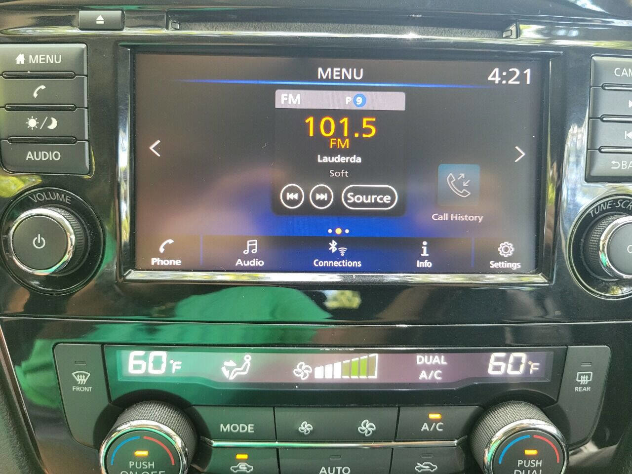 Used 2019 Nissan Rogue SV FWD image 18