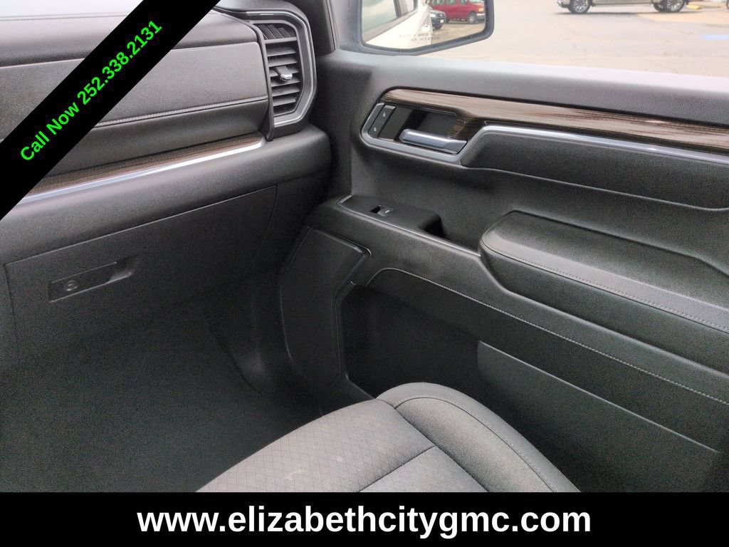 Used 2023 Chevrolet Silverado 1500 LT AWD/4WD image 18
