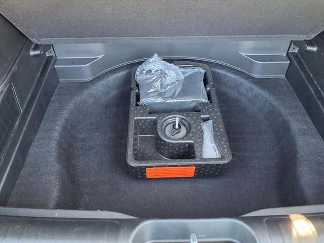 Used 2023 Jeep Cherokee Altitude Lux image 89