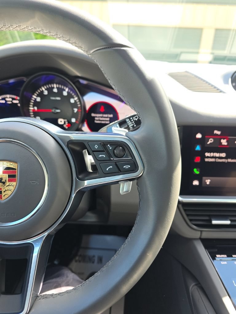Used 2023 Porsche Cayenne Platinum Edition AWD/4WD image 25