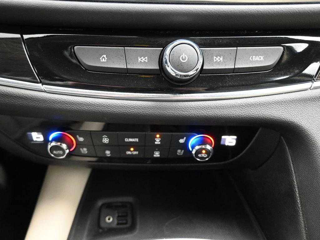 Used 2020 Buick Enclave Premium w/ Surround and Sites Package AWD/4WD image 16
