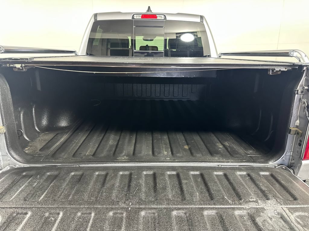 Used 2022 RAM 1500 Limited w/ Body Color Bumper Group AWD/4WD image 9