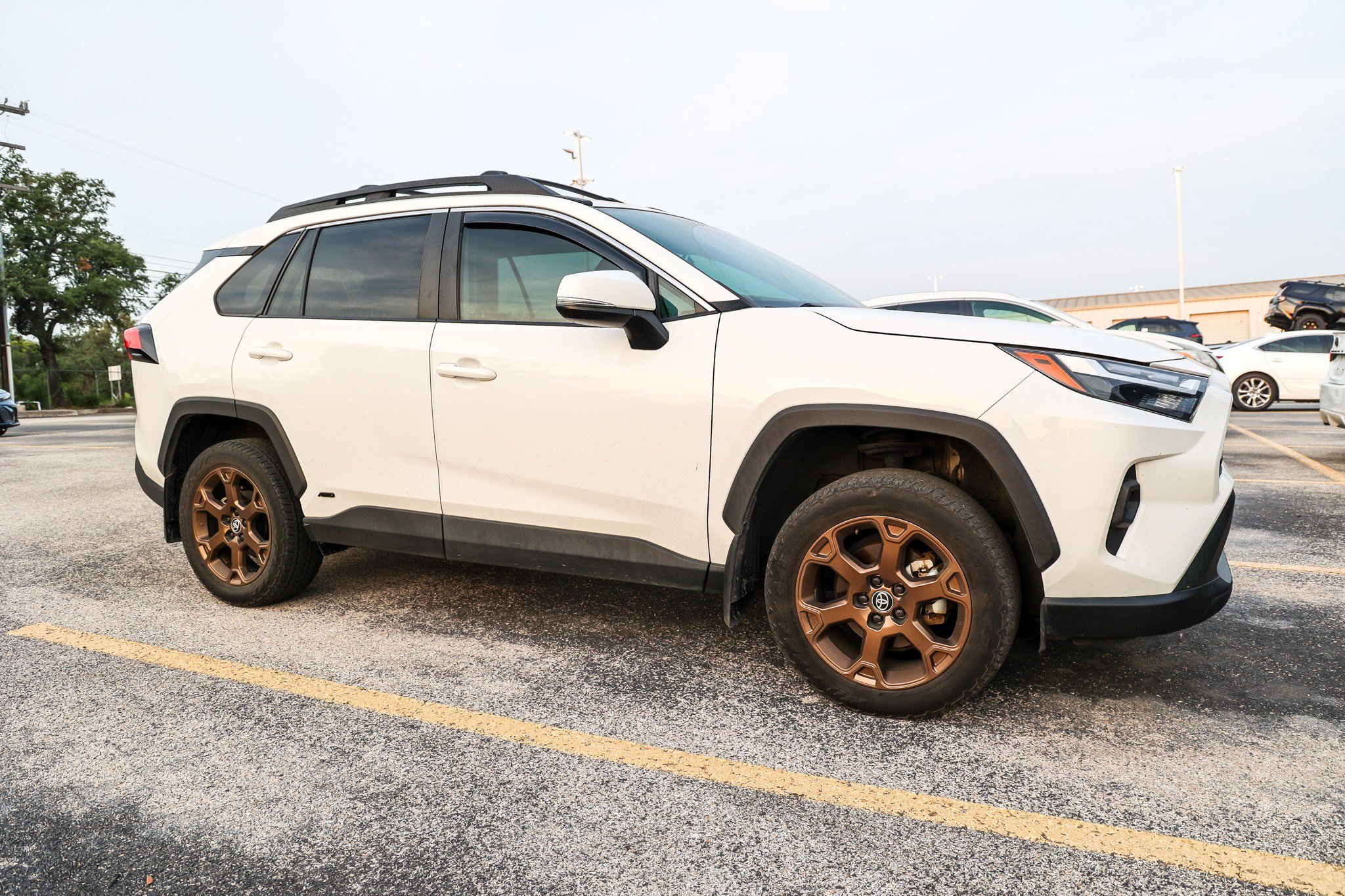 Used 2023 Toyota RAV4 AWD Hybrid image 7