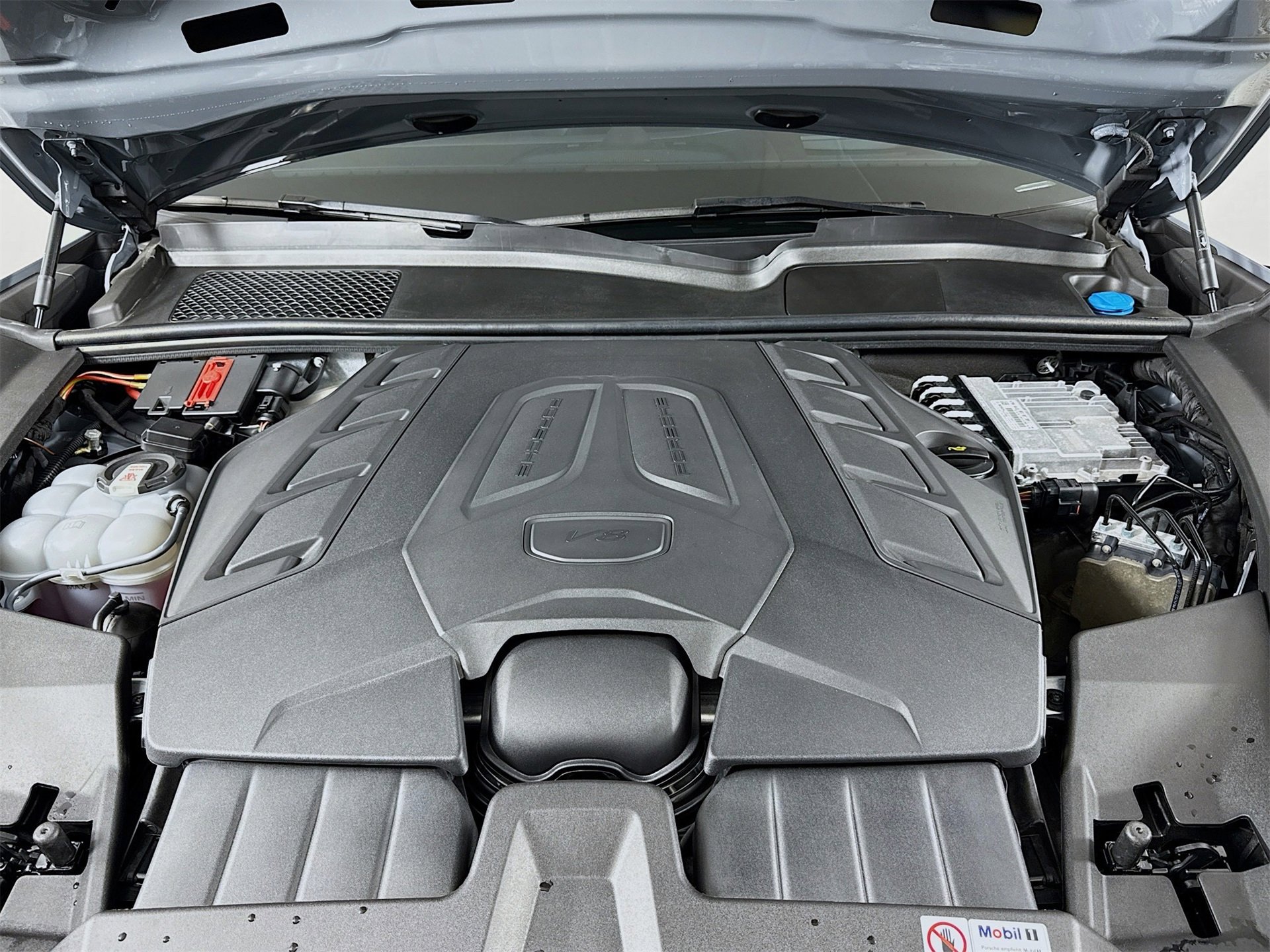 Used 2024 Porsche Cayenne Turbo GT image 21
