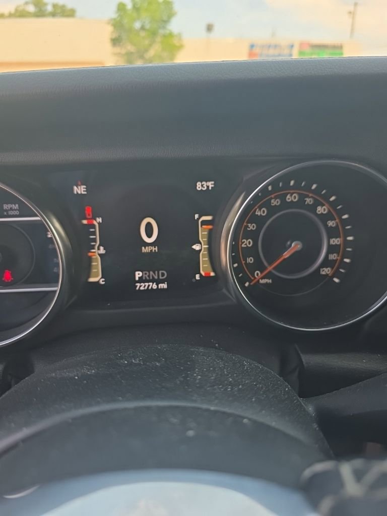 Used 2020 Jeep Gladiator Overland AWD/4WD image 2
