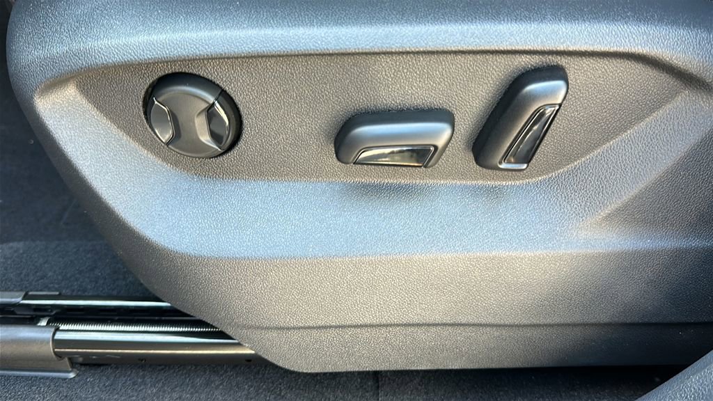 New 2026 Volkswagen Atlas Cross Sport SE AWD/4WD image 18