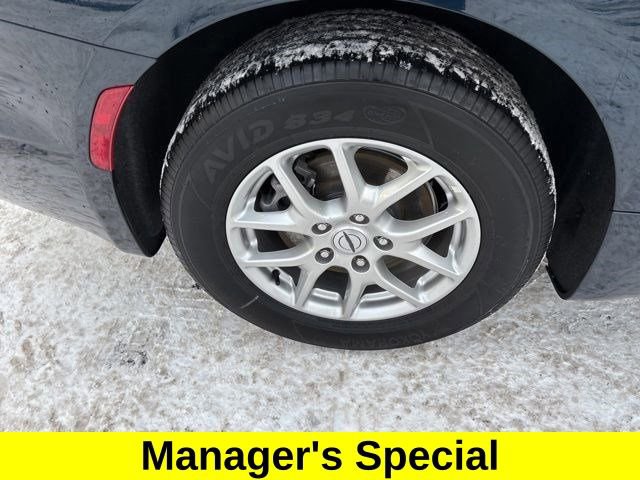 Used 2024 Chrysler Pacifica Touring image 43