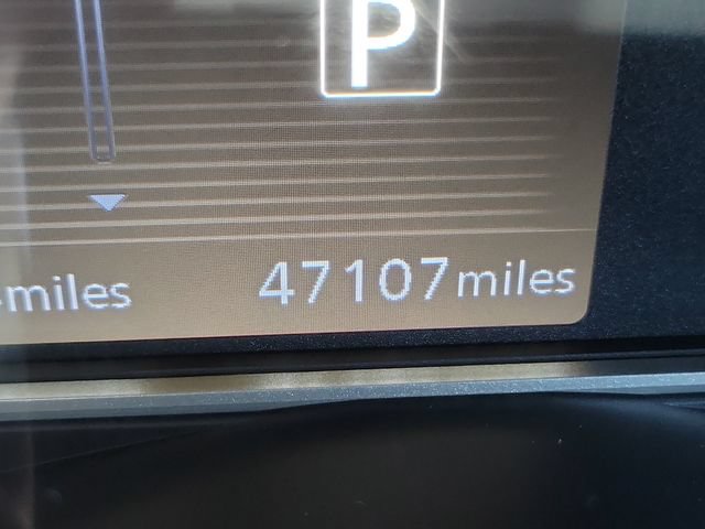 Used 2024 Nissan Versa SV FWD image 11