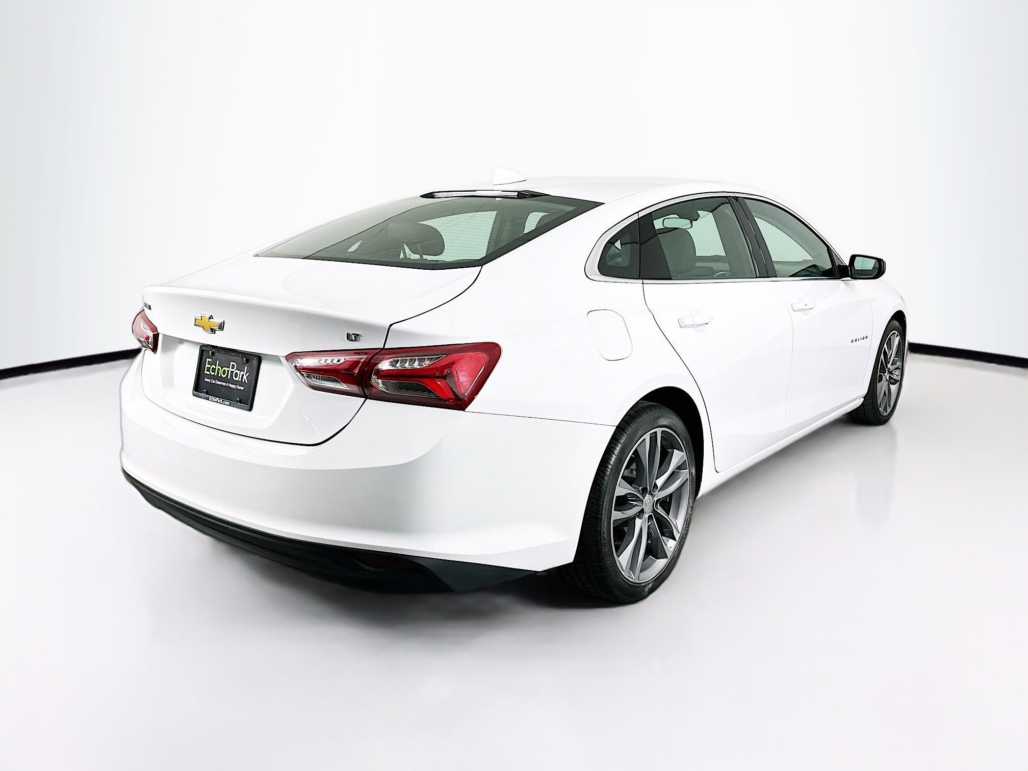 Used 2022 Chevrolet Malibu LT image 9