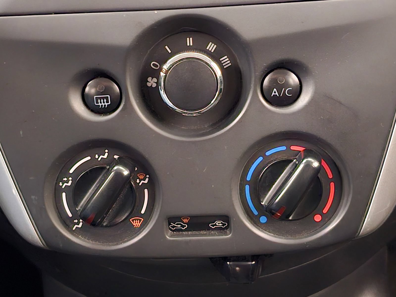 Used 2017 Nissan Versa Note S Plus FWD image 12