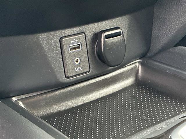 Used 2017 Nissan Rogue SV w/ SV Premium Package image 28