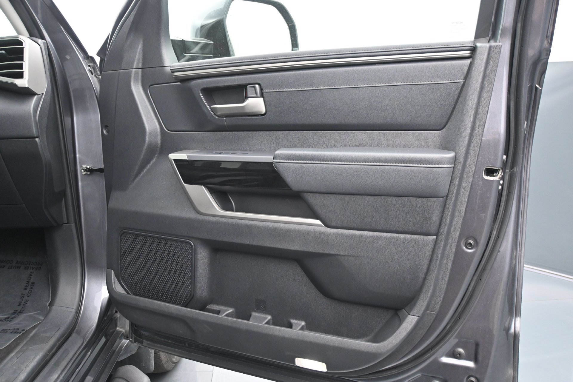 Used 2022 Toyota Tundra Limited AWD/4WD image 12