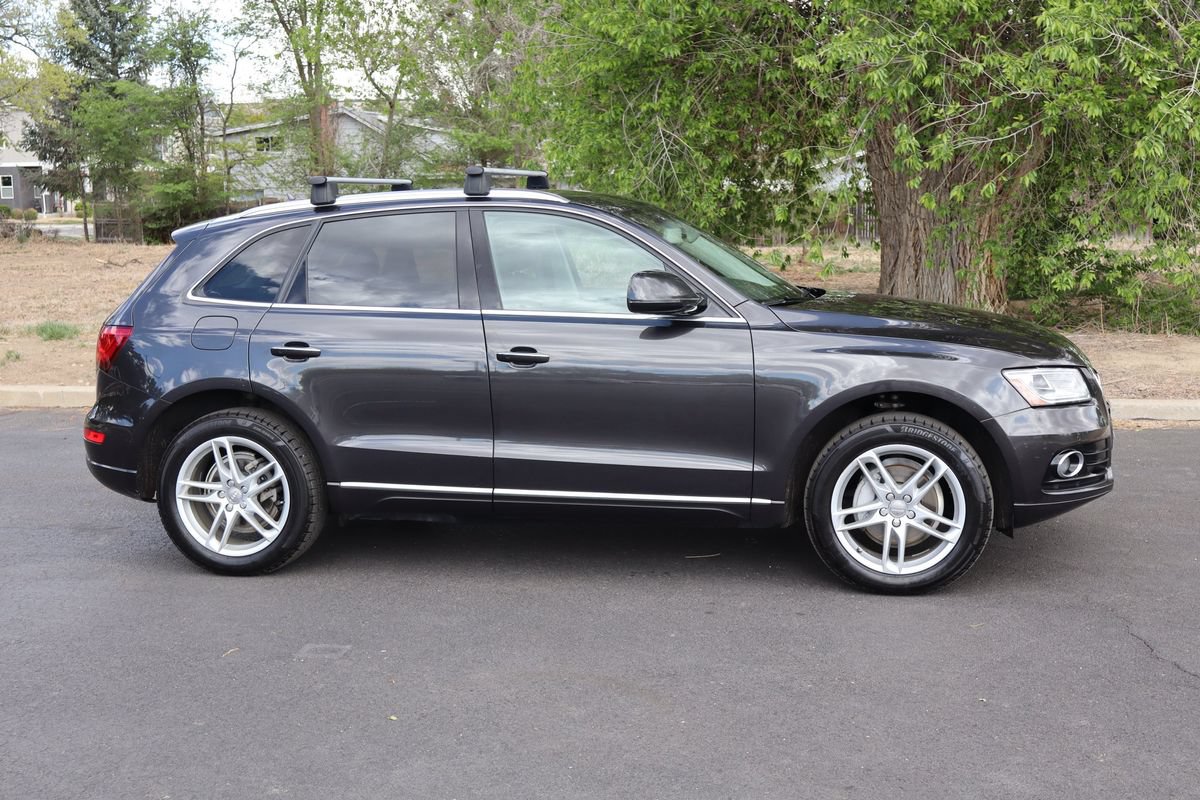 Used 2017 Audi Q5 2.0T Premium Plus w/ Technology Package AWD/4WD image 3