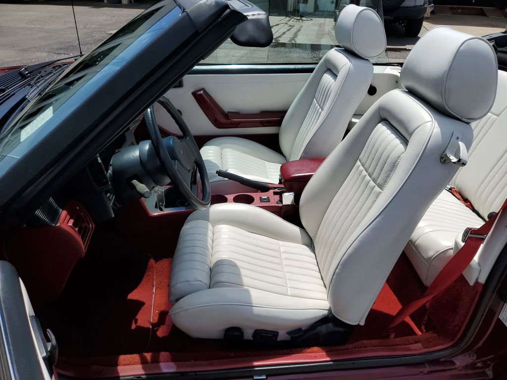 Used 1988 Ford Mustang GT RWD image 16